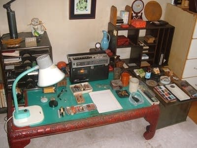 Suzuki desk