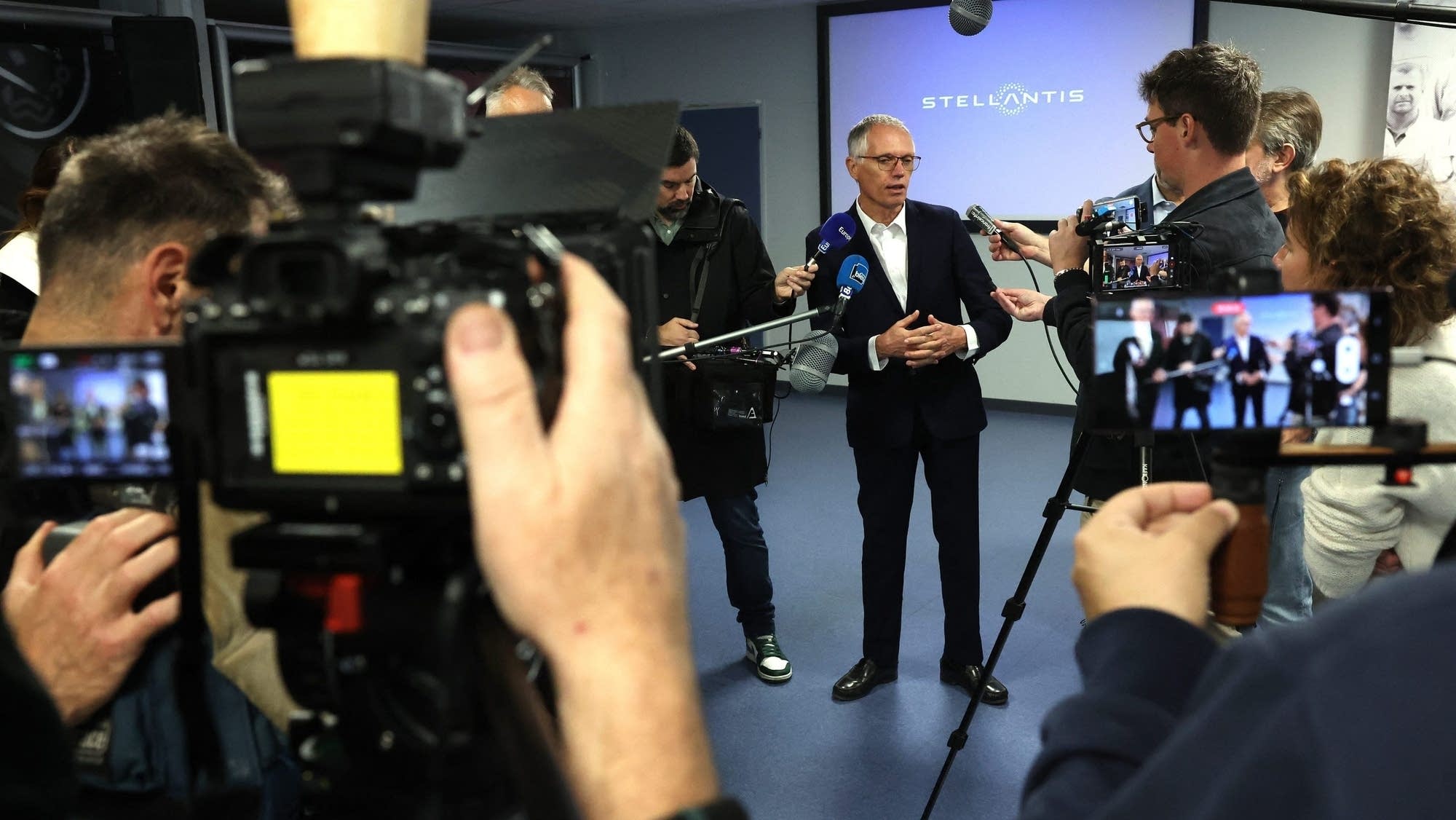 The world’s fourth largest carmaker is looking for a new CEO