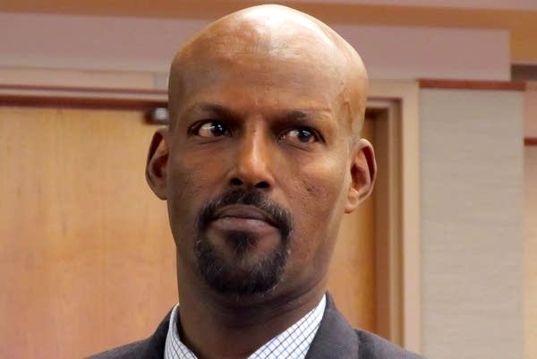Somali-American airport worker begins term on airports commission