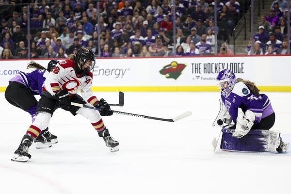 eea1d1-20250526-frost-game-4-ap-c02-600 Emily Clark from Ottawa set the PWHL record for the highest salary of one season with a new contract, AP sources
