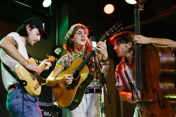 Photos: Palmyra rock the Thesis Beer Project stage