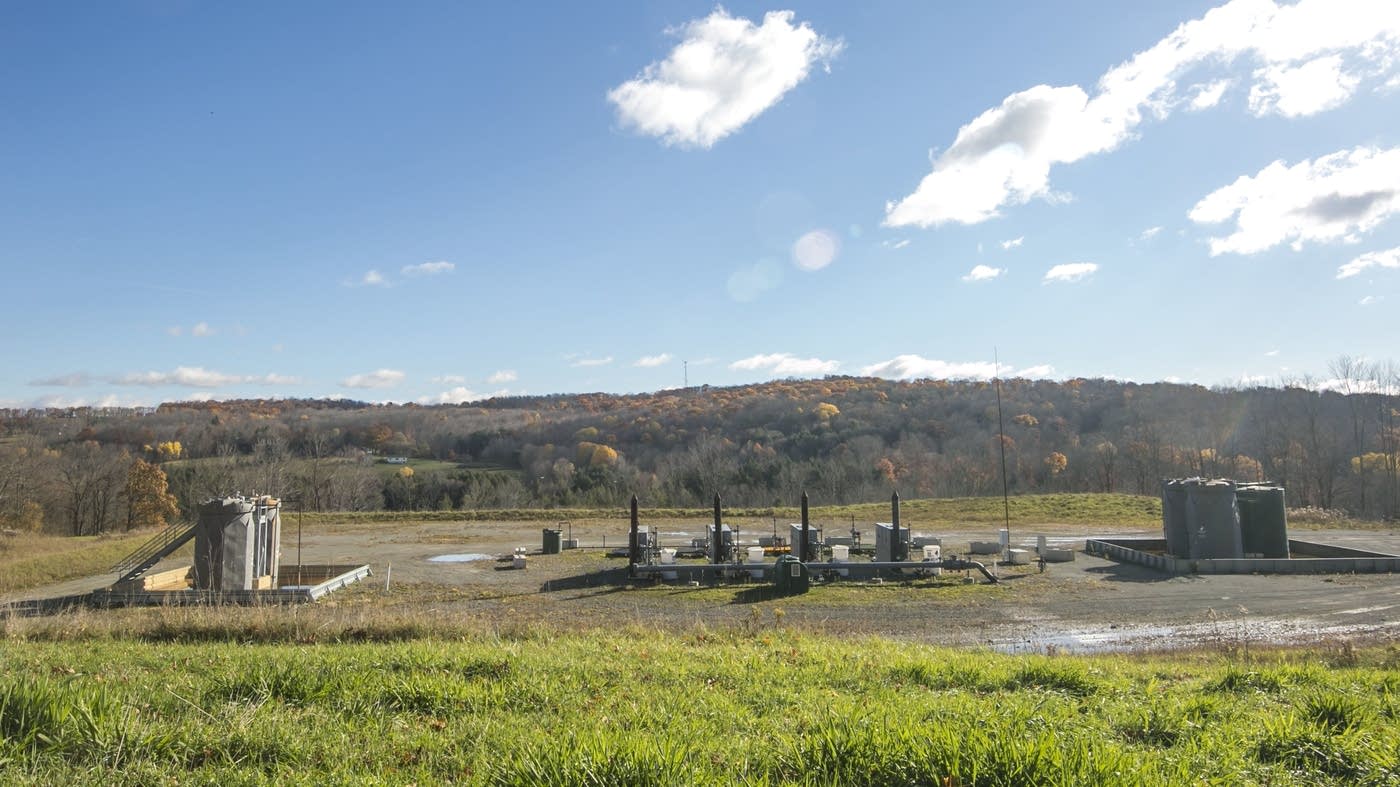 EPA reverses course, highlights fracking contamination of drinking ...