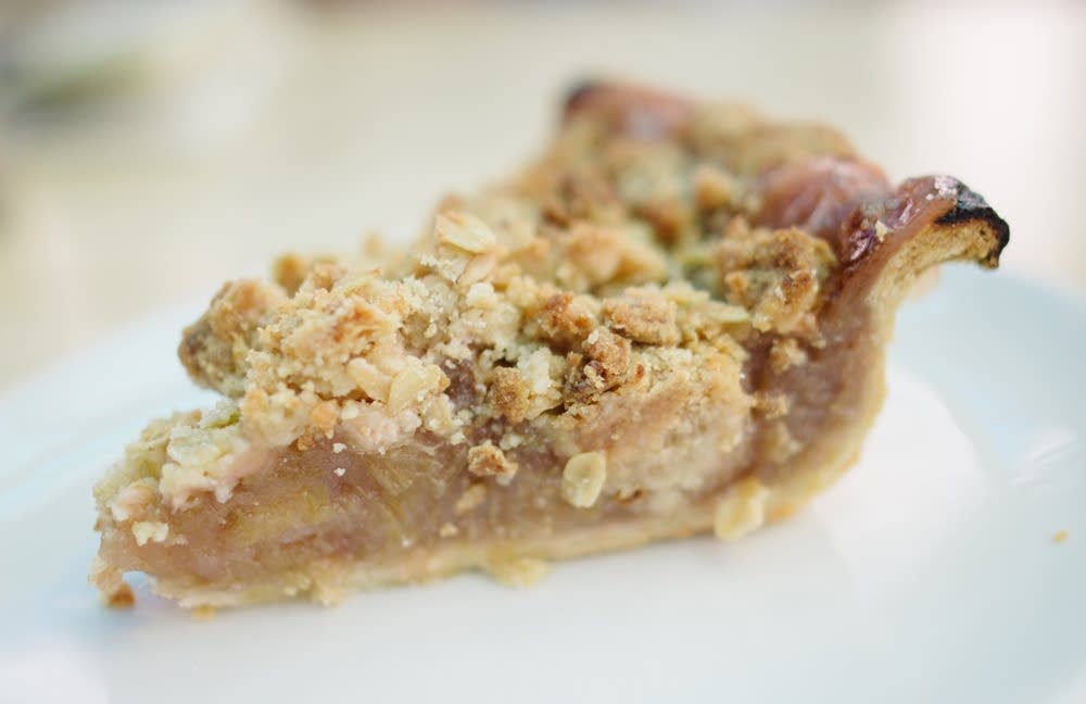 Tiny Diner rhubarb pie