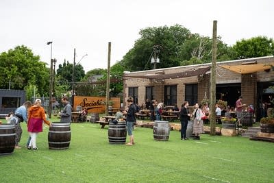 people enjoying the currents happy hour series