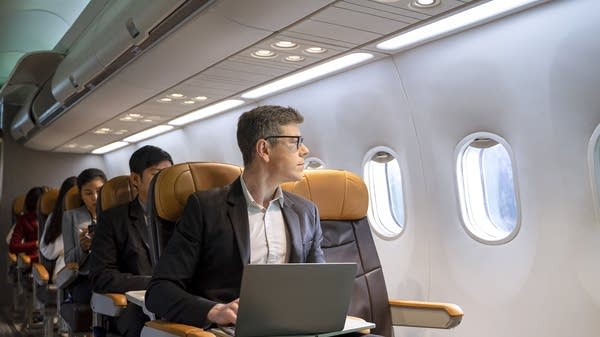  Delta and United have predicted stronger corporate business in the months ahead, and corporate travel spending overall rose 15% year over year, according to data from the corporate travel company Navan.