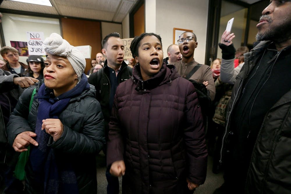 Jamar Clark supporters rally