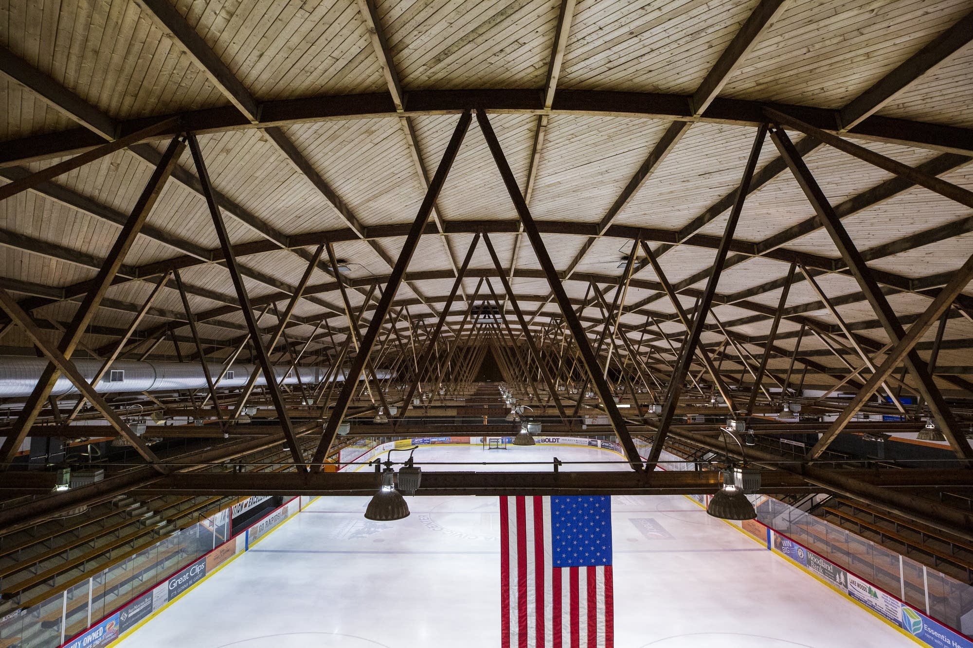 Minnesota photographer captures hockey rinks, the calm before the game