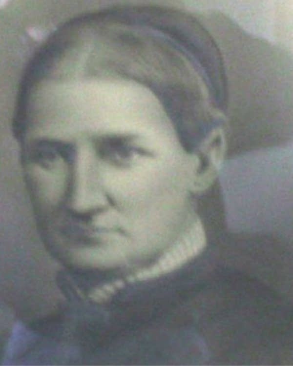 Sarah J. Smith