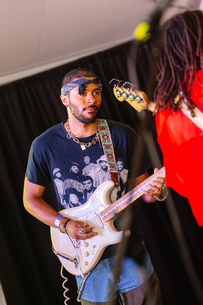 the band soulflower performing on stage