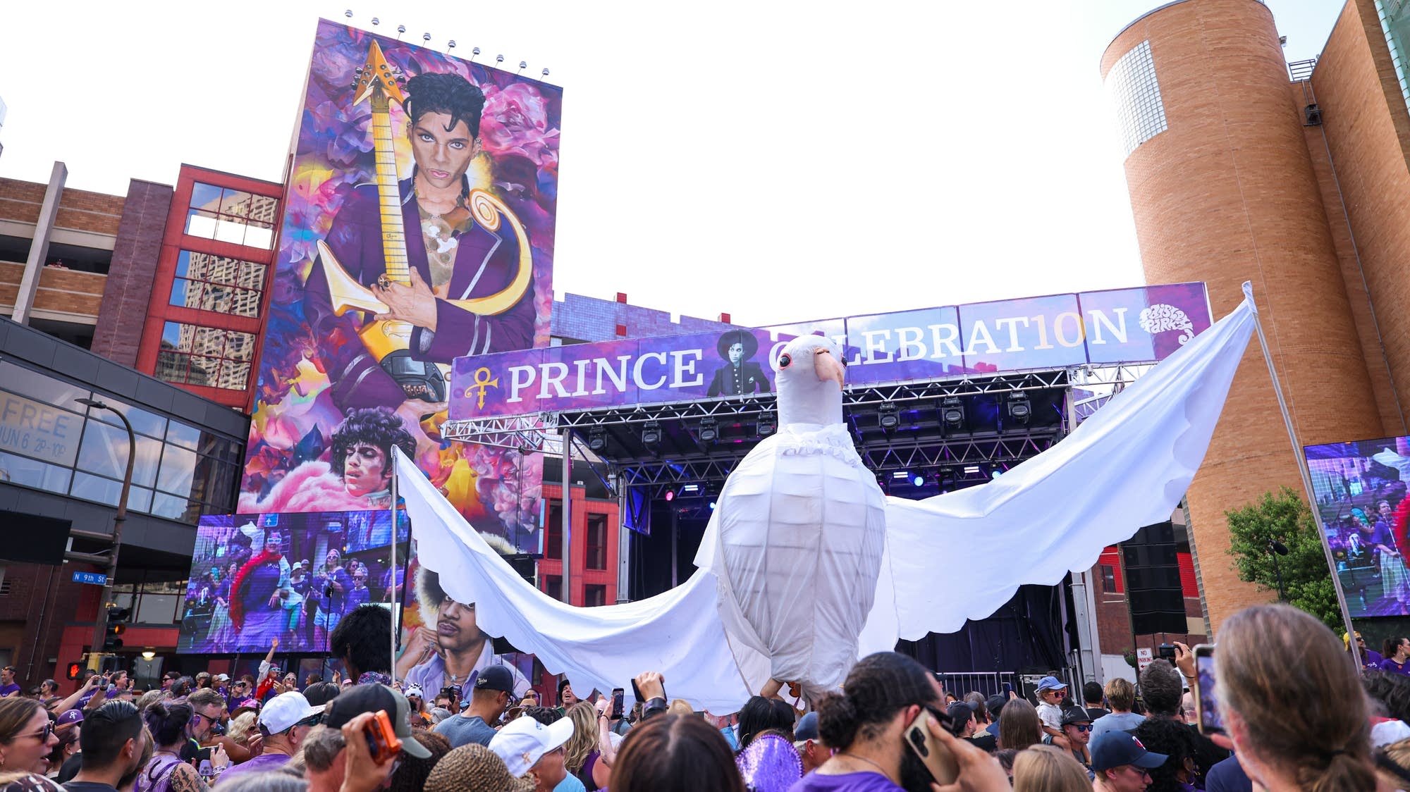 Prince sing-along takes over downtown on Saturday