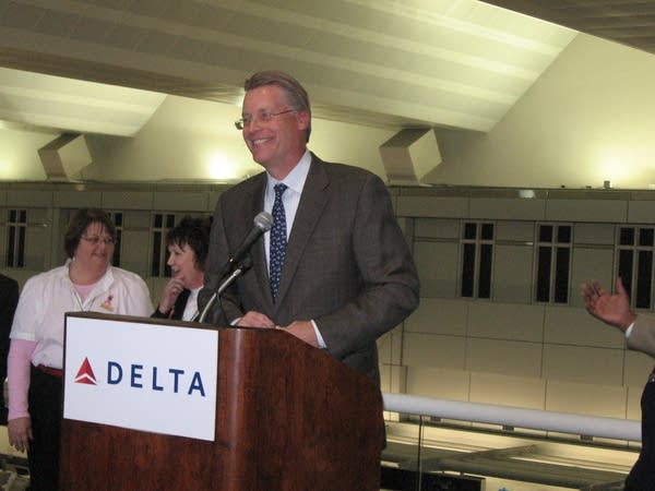 Delta president Ed Bastian visits the Twin Cities