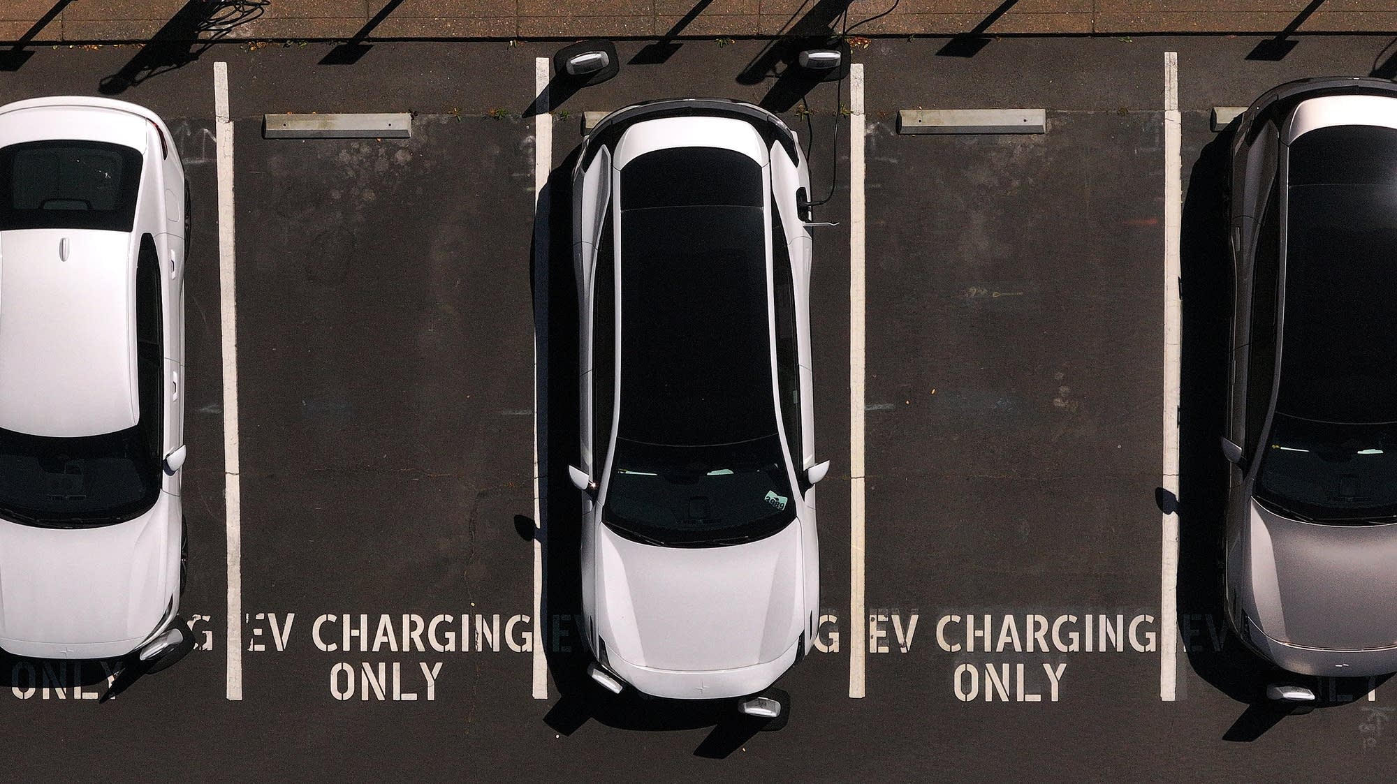 Congress is eyeing a national fee for electric vehicles, following in the footsteps of states