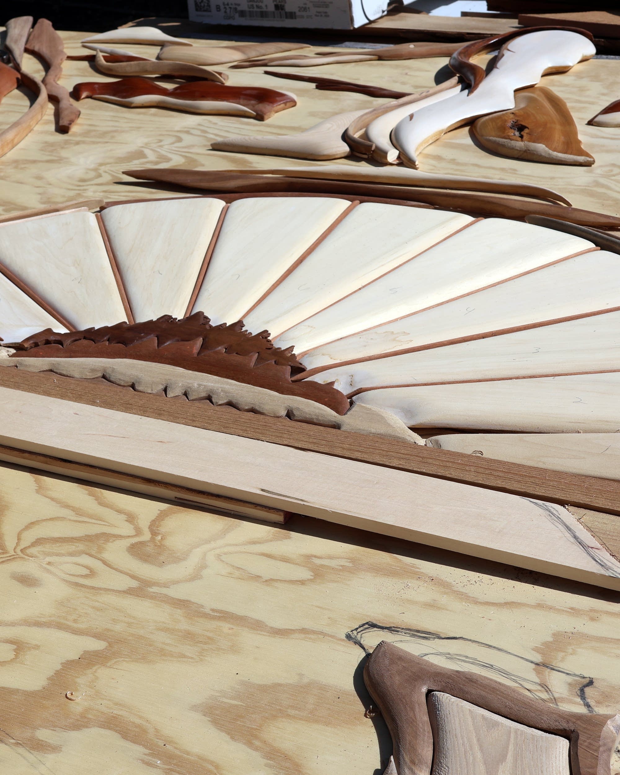Minnesotan taps Ojibwe culture to turn wood into art | MPR News