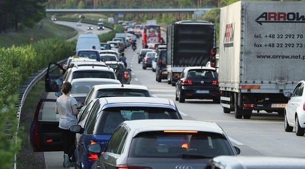 Could autonomous vehicles ease traffic jams?