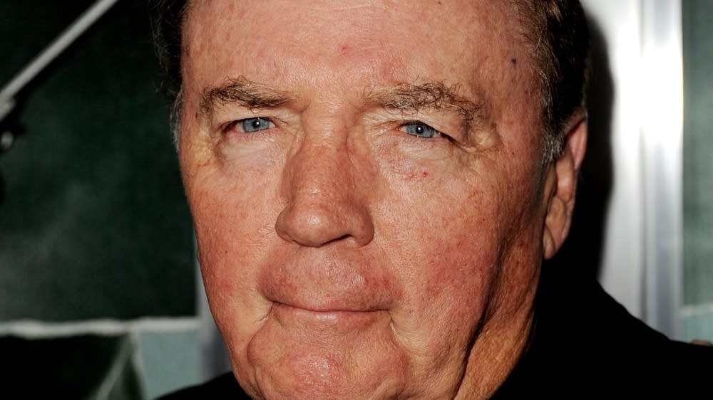 James Patterson gives $2 million to booksellers and libraries | MPR News