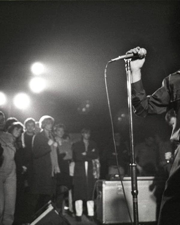 洋楽 Death and Joy Division - Ian Curtis Today in Music History: Remembering Ian Curtis