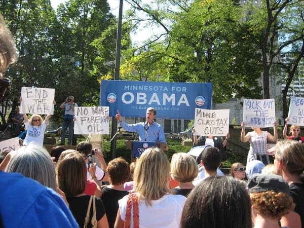 Mayor R.T. Rybak of Minneapolis at an Obama rally