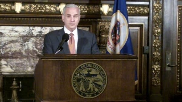 Dayton calls for an outside mediator to enter budget talks
