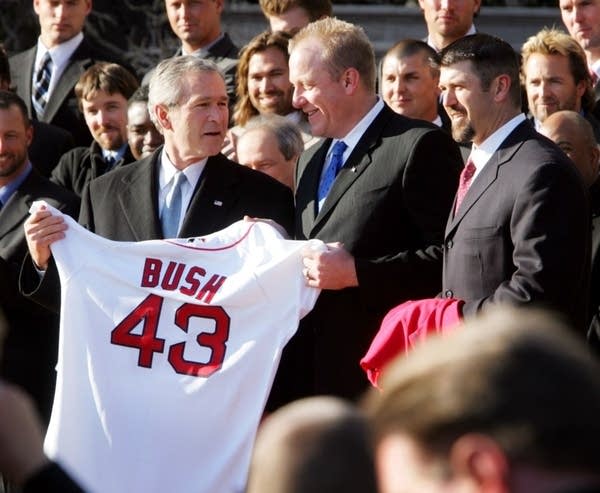 Pitcher says his GOP politics hurt Hall of Fame bid