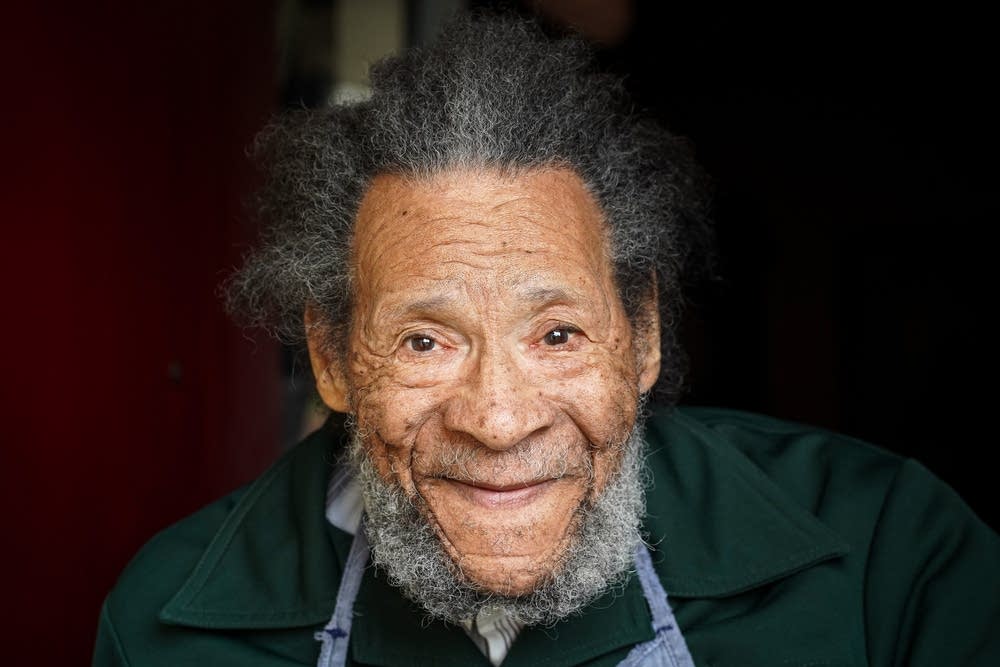 Minneapolis blues musician Cornbread Harris to celebrate 94th birthday