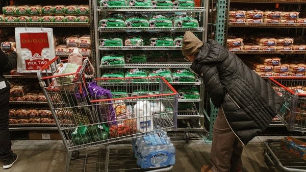 Fewer Americans are earning a living wage