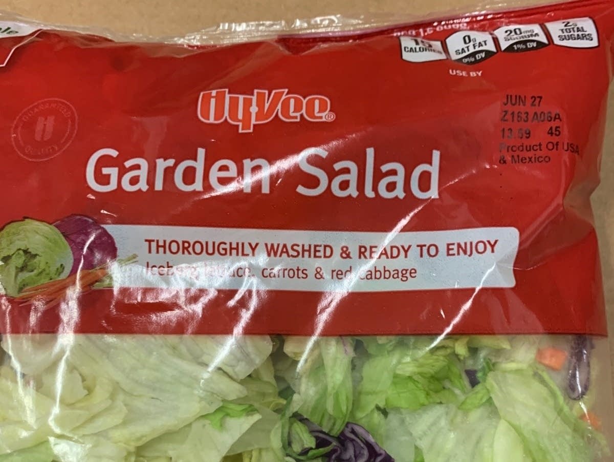 More illnesses linked to bagged salads reported in Minnesota
