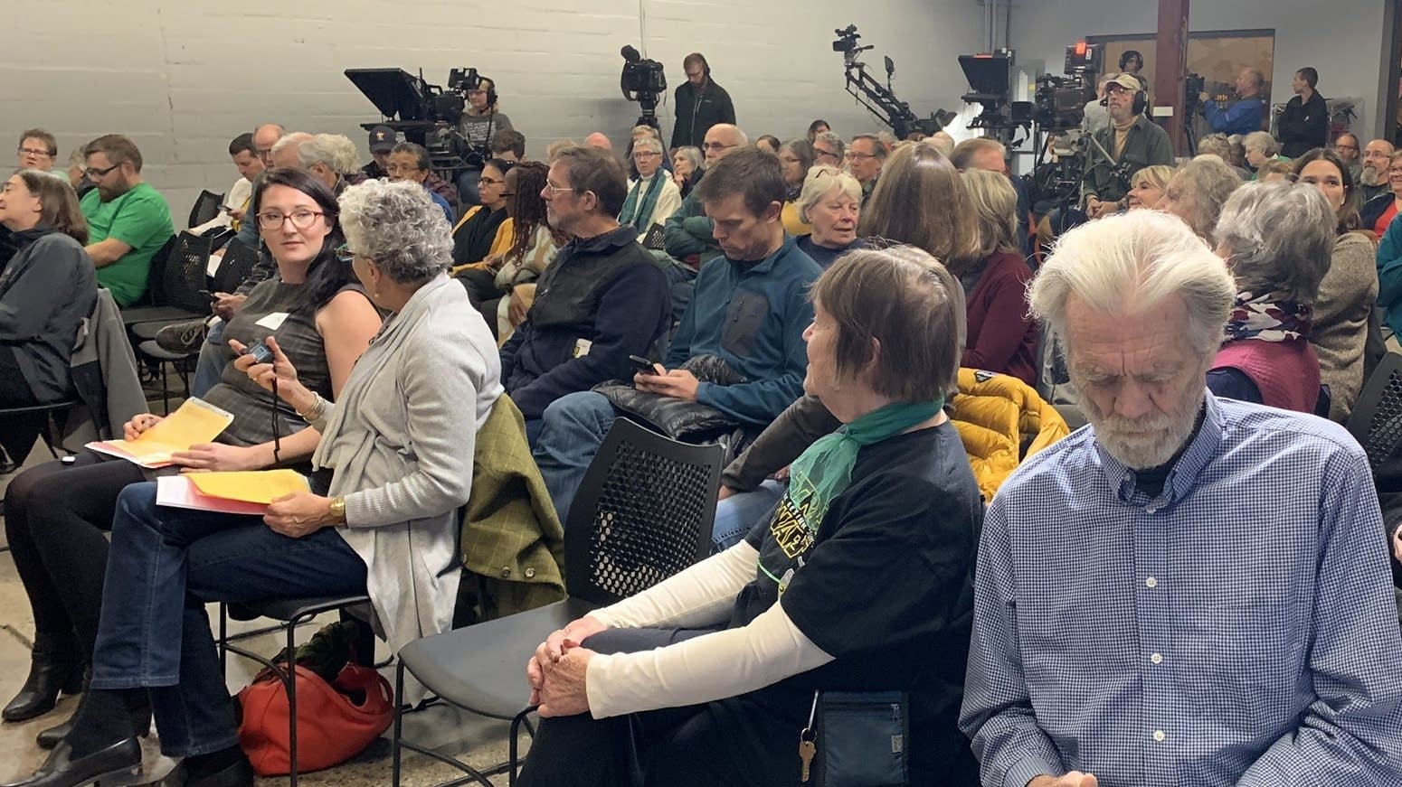 St. Paul garbage vote Debate centers on how to get a better contract