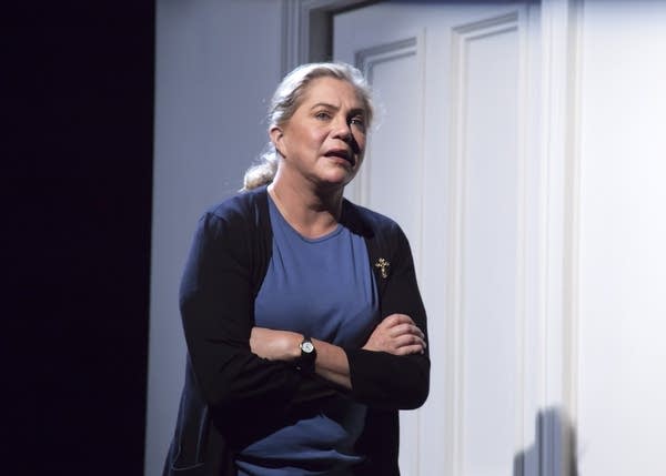Kathleen Turner