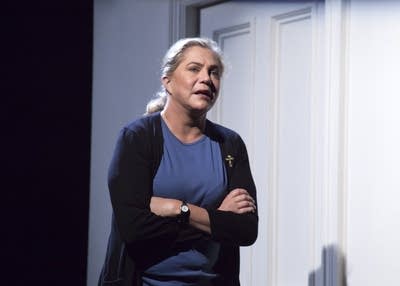Kathleen Turner