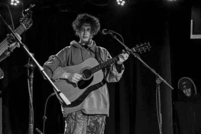 runo plum performing on stage