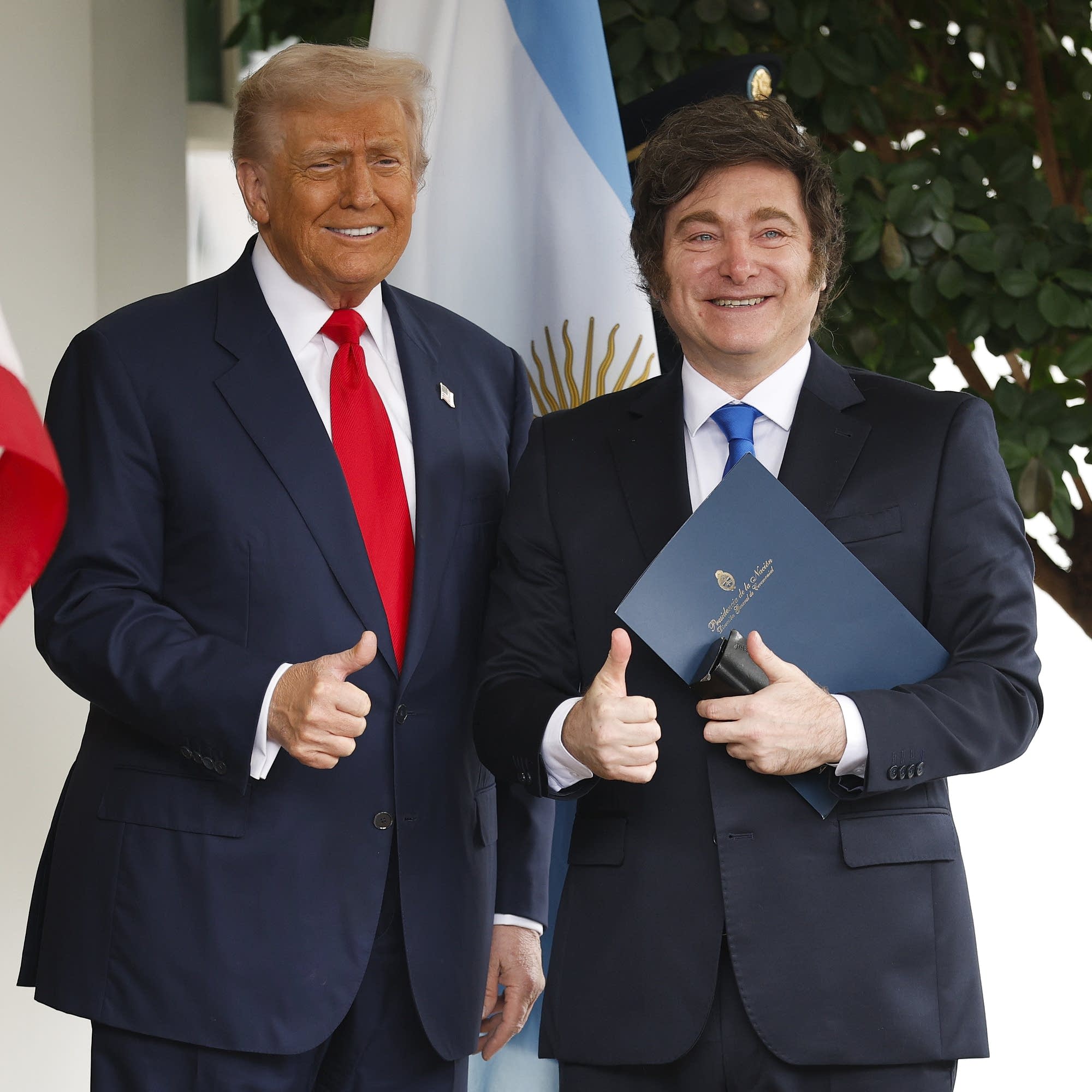 Why is Trump throwing money at the Argentine peso? Why is Trump throwing money at the Argentine peso?