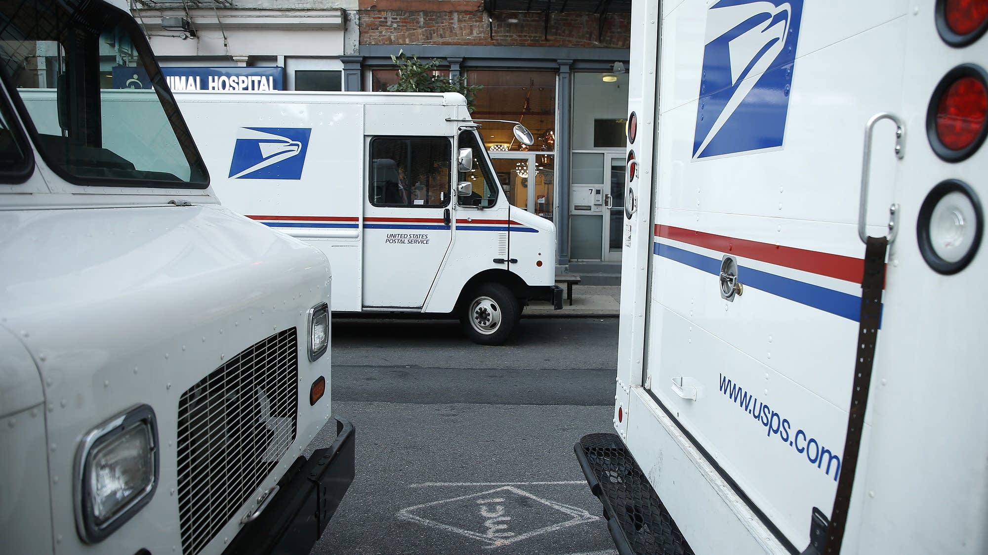 Minnesota postal carriers grumble over workload, conditions as holiday season deliveries pile up - Vimarsana News