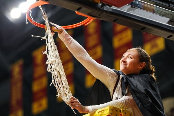 2026 NCAA WBB Tournament Round 2 - Minnesota vs Ole Miss