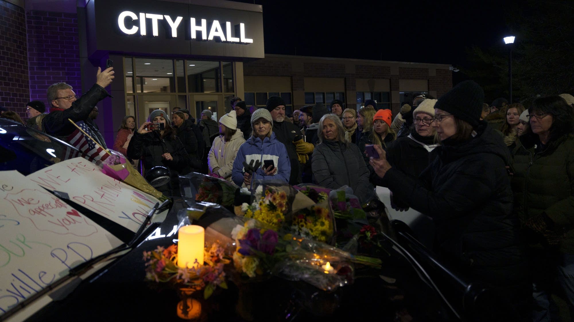 Hundreds gather for vigil after 2 police officers, paramedic killed in Burnsville - Vimarsana News