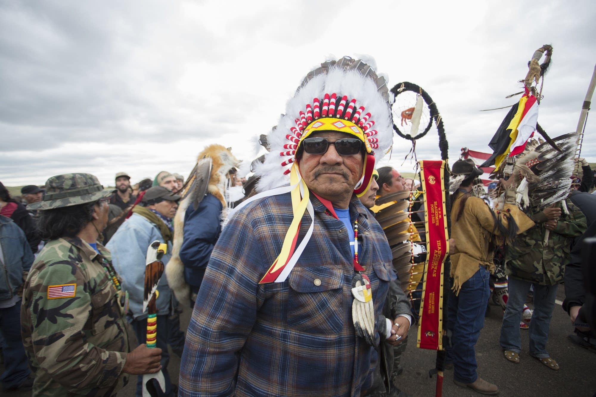 Marching to the pipeline barricade.