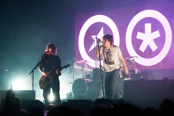 Photos: Royel Otis lead a night of catchy indie music at Palace Theatre