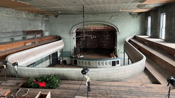 Michigan's Howell Opera House has been closed since 1924, but efforts are underway to bring it back to life.