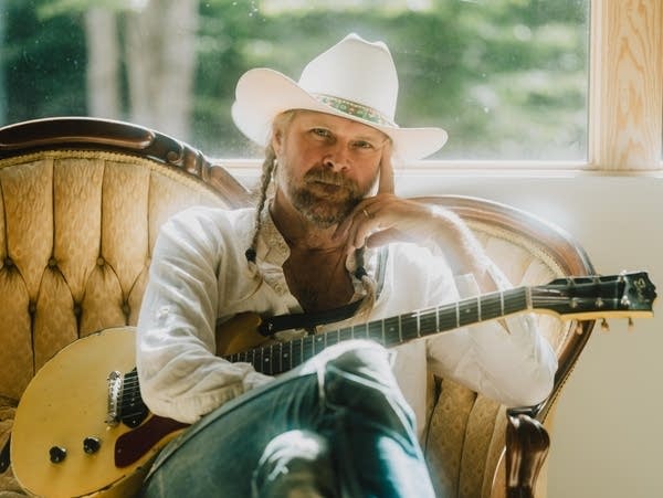 MC Taylor of Hiss Golden Messenger