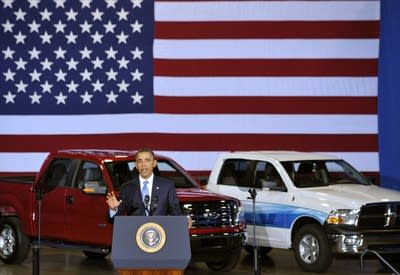 Obama announces mileage standards
