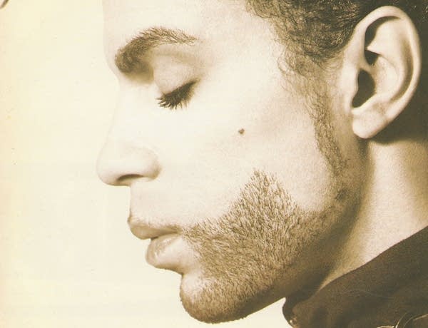 Today’s Music News: Prince postpones European tour after Paris attacks