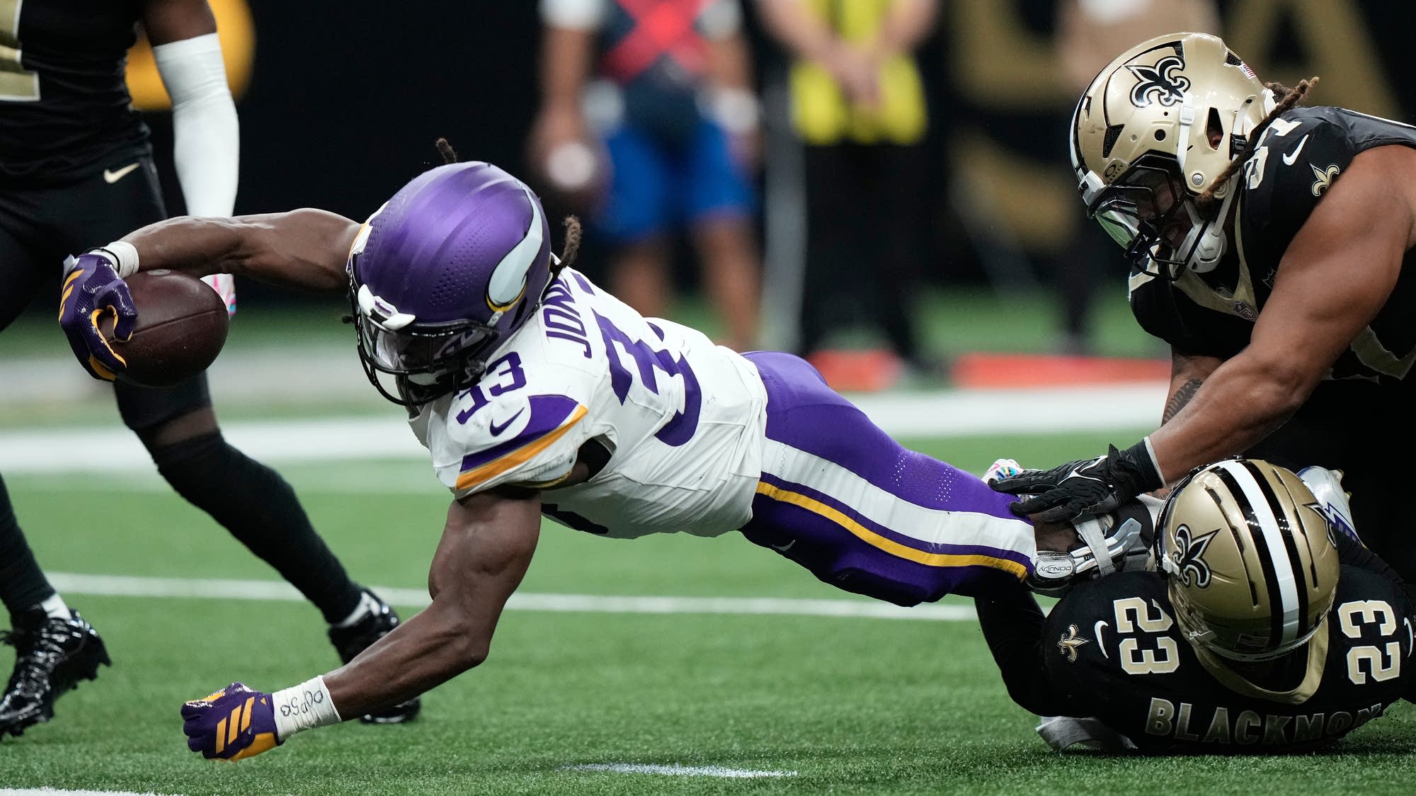 Unbeaten Vikings top the slumping Saints 23-13