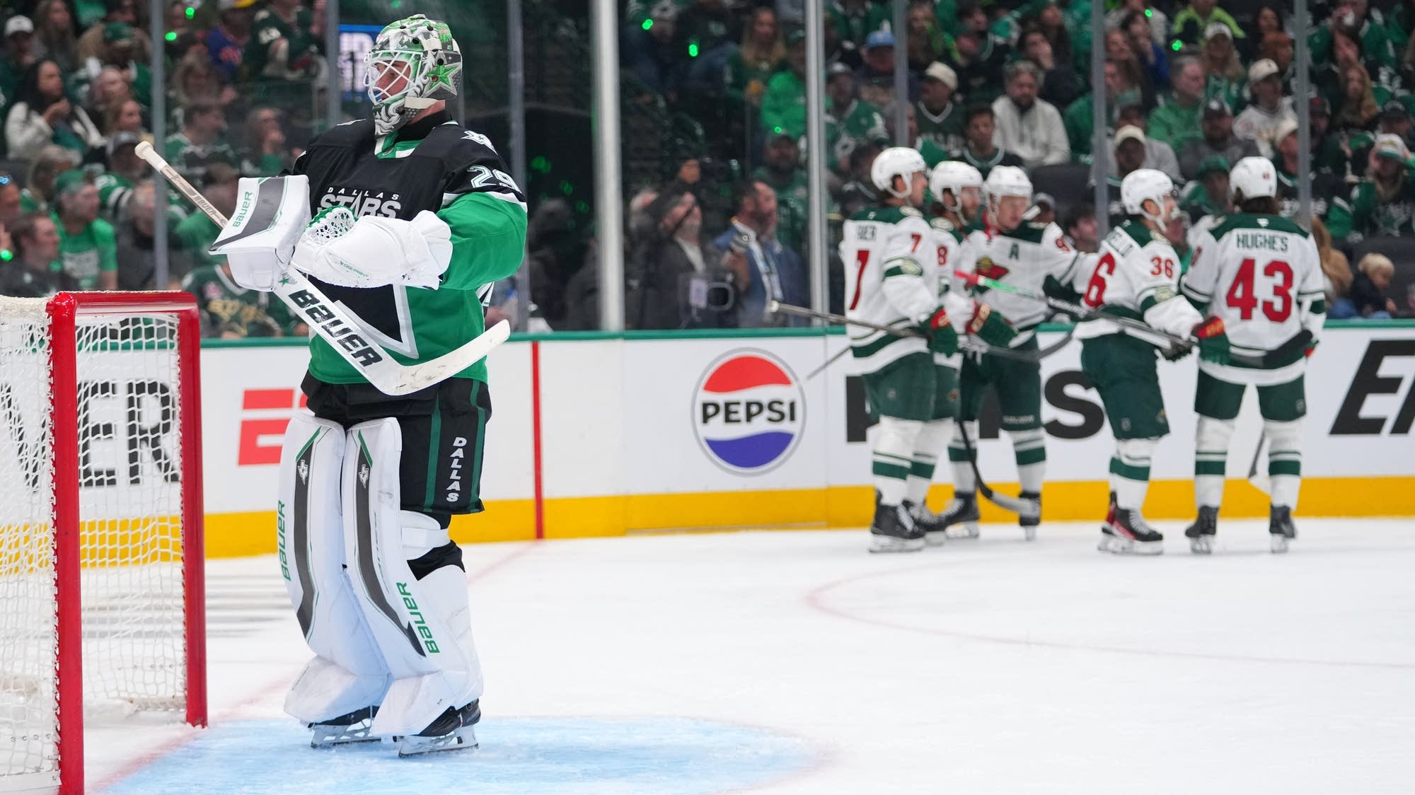 Wild overwhelm Stars 6-1 to open playoff series