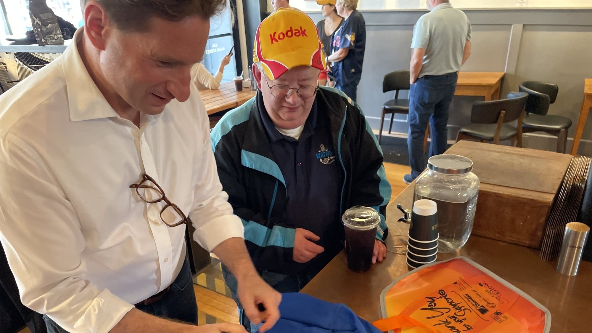 Dean Phillips works New Hampshire streets for presidential bid - Vimarsana News