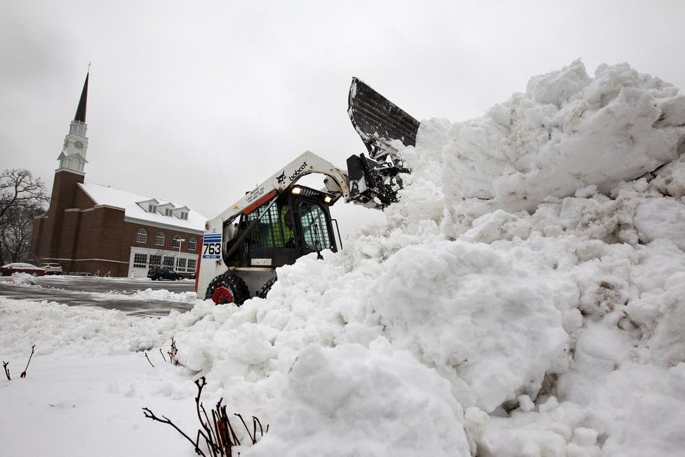 Photos Winter storm moves through Minnesota Minnesota Public Radio News