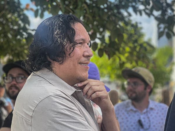 Ish Meets a Mermaid film crew