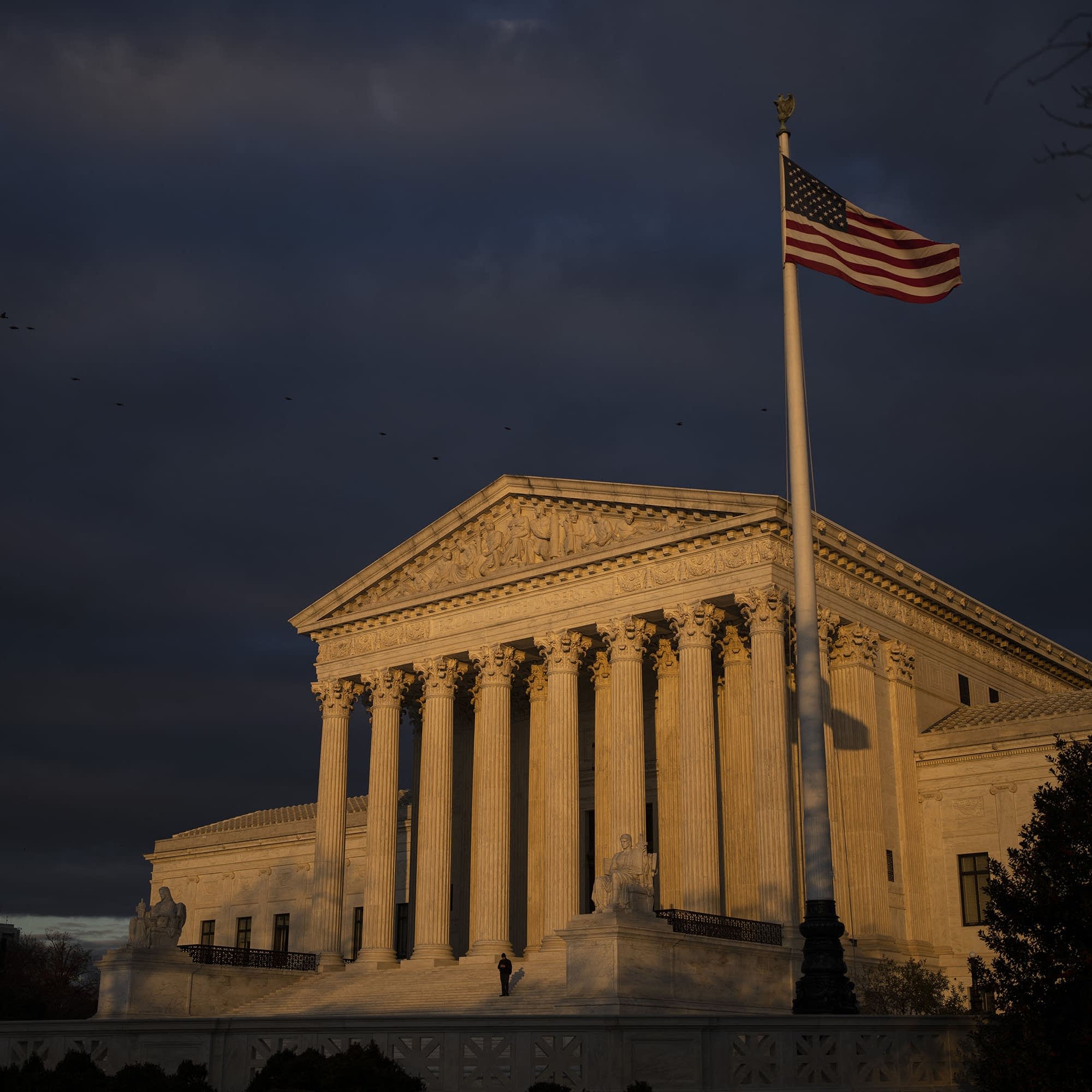 Supreme Court green lights Trump's federal layoff plans