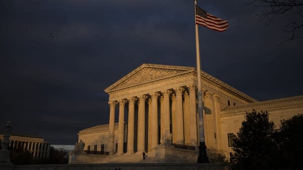 Supreme Court green lights Trump's federal layoff plans