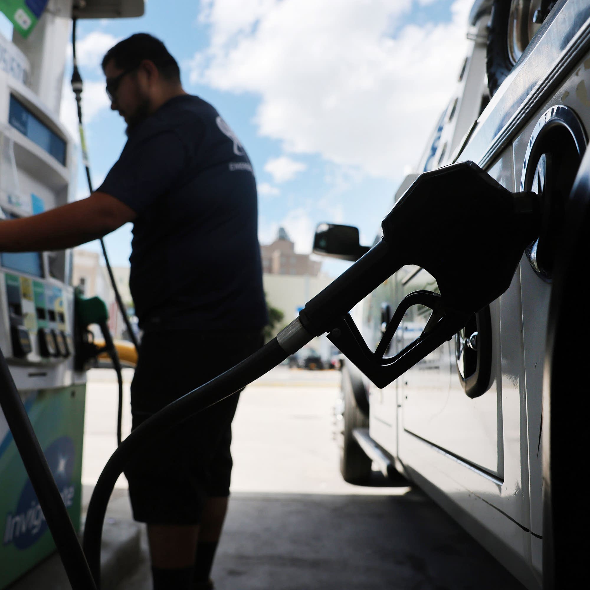 Oil markets scramble after new strikes in the Middle East