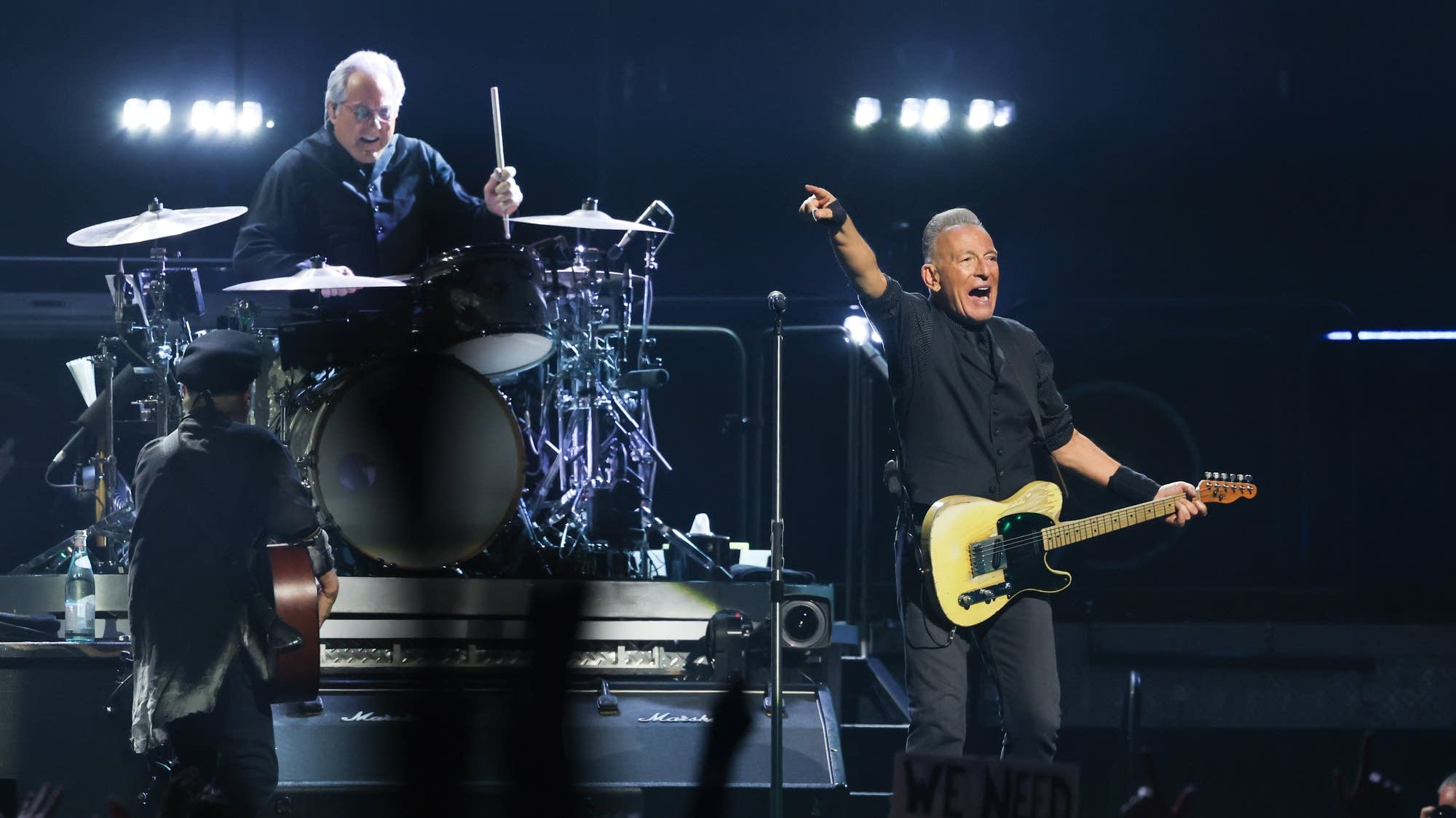 Bruce Springsteen brings 'Streets of Minneapolis' home to launch a political U.S. tour – MPR News  www.mprnews.org