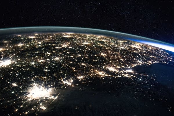 An incredible picture from the space station